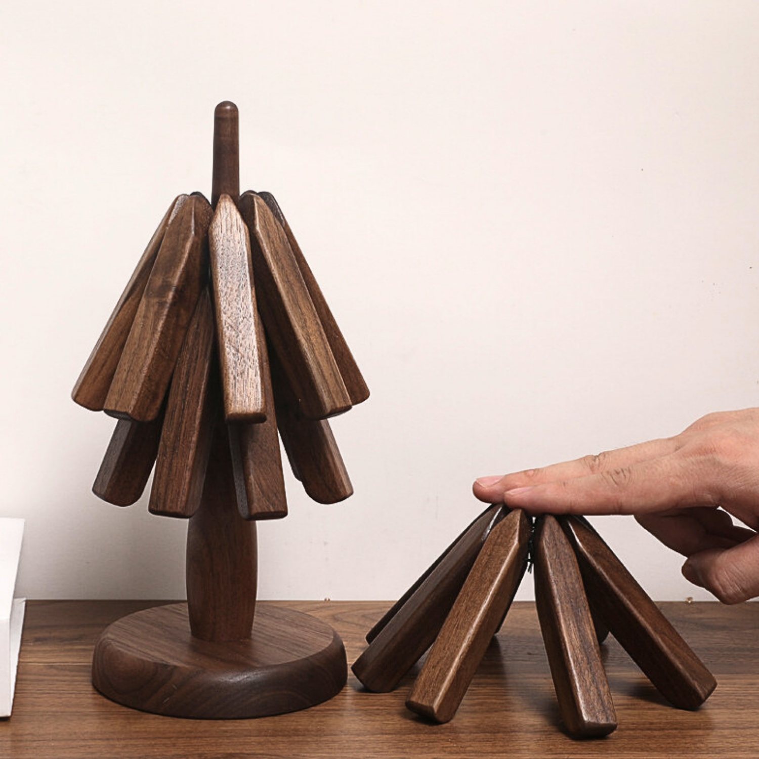 Walnut Wood Tree Coaster - Beanowa